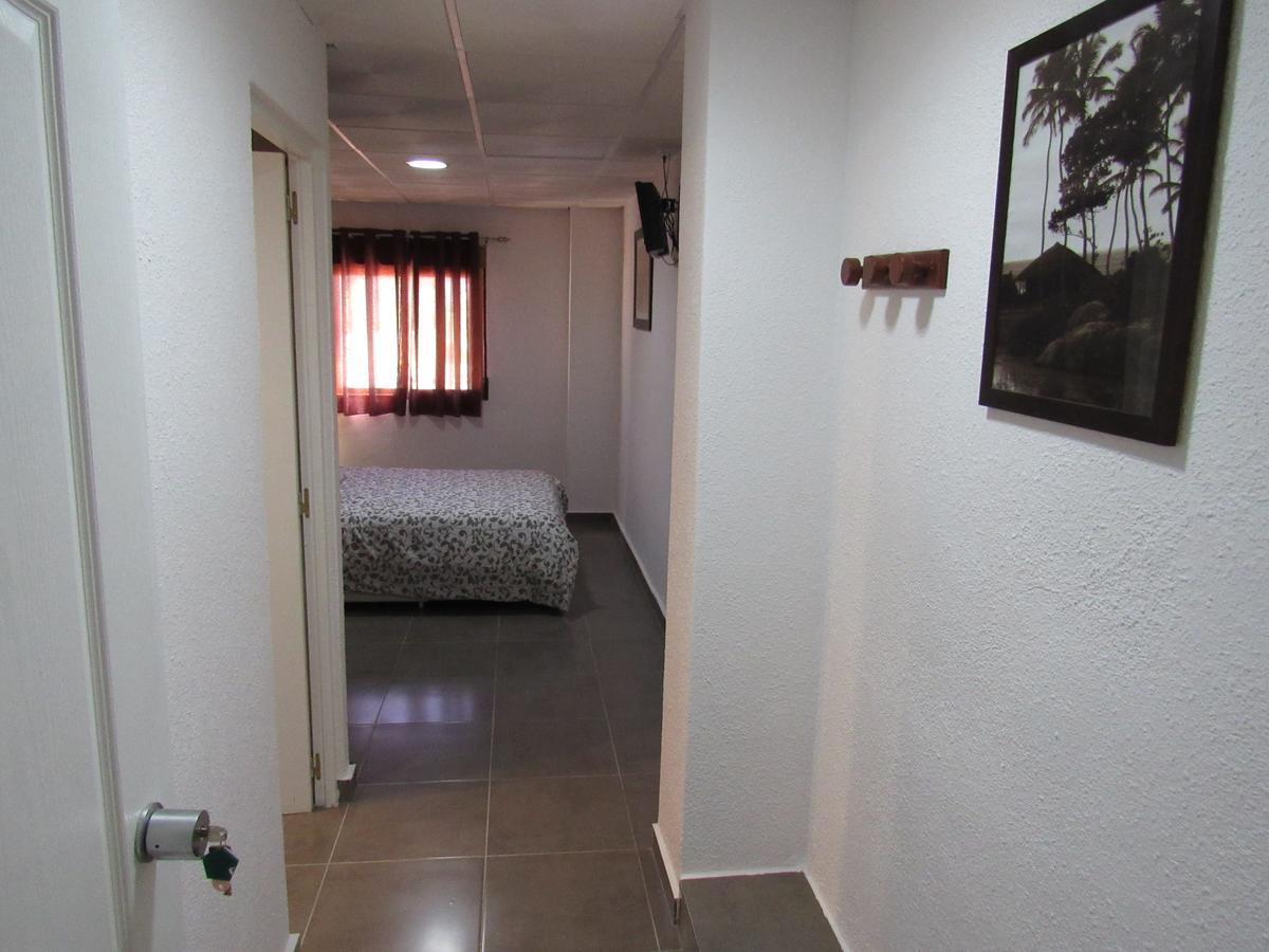 Hotel Restaurant Cau Blanch Useras Bagian luar foto